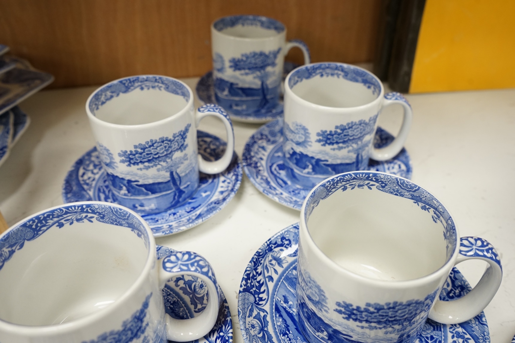A quantity of Spode Italian dinner and tea ware to include cups and saucers, tea and coffee pot and side plates